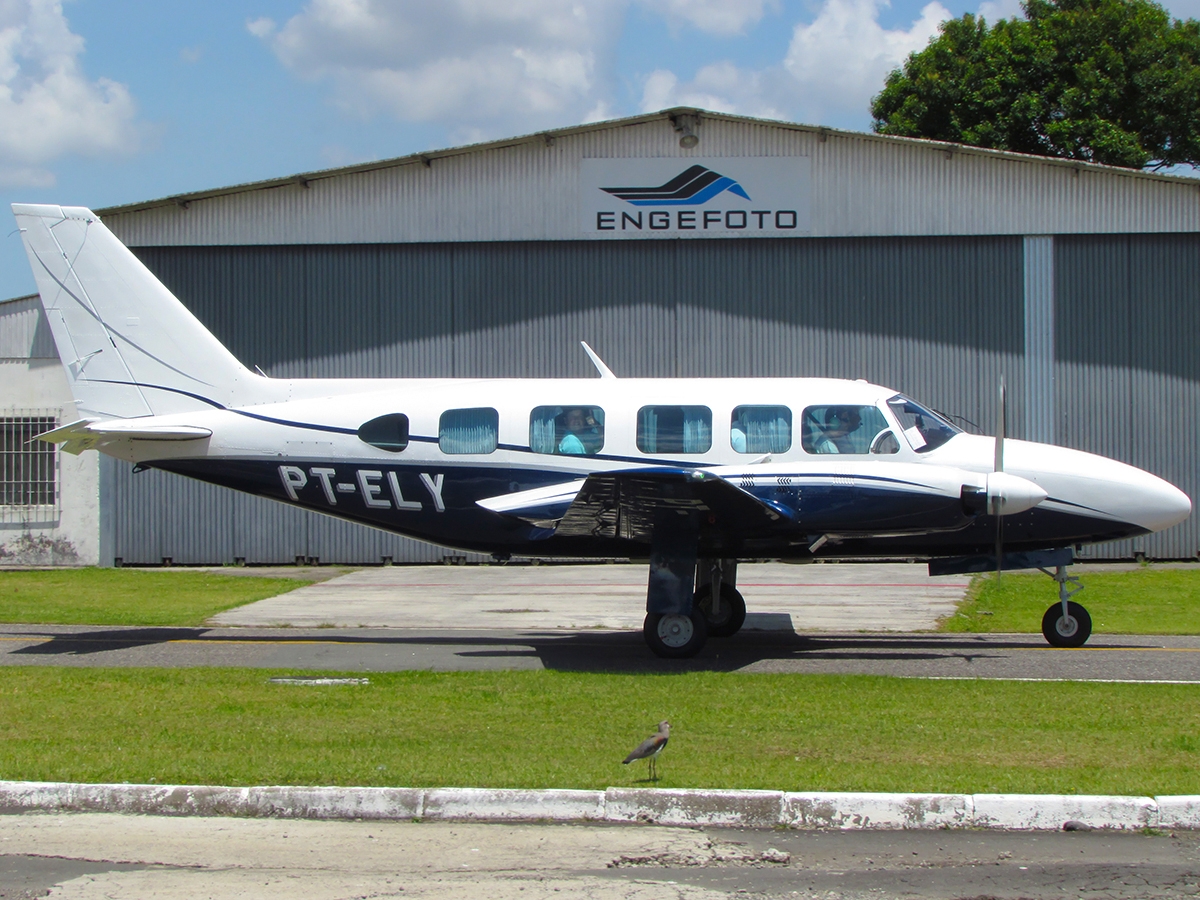 PT-ELY - Embraer EMB-820C NAVAJO