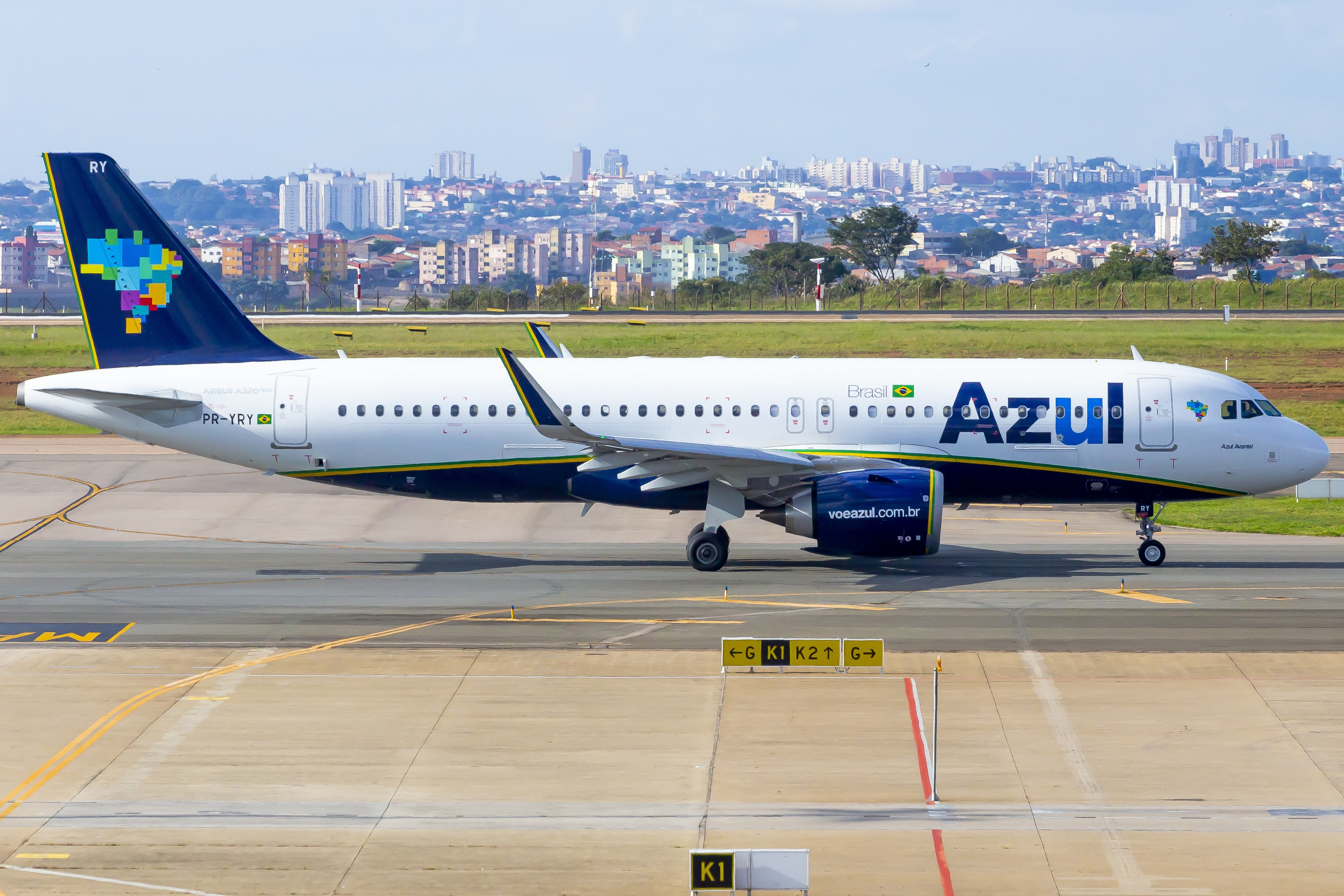 PR-YRY - Airbus A320