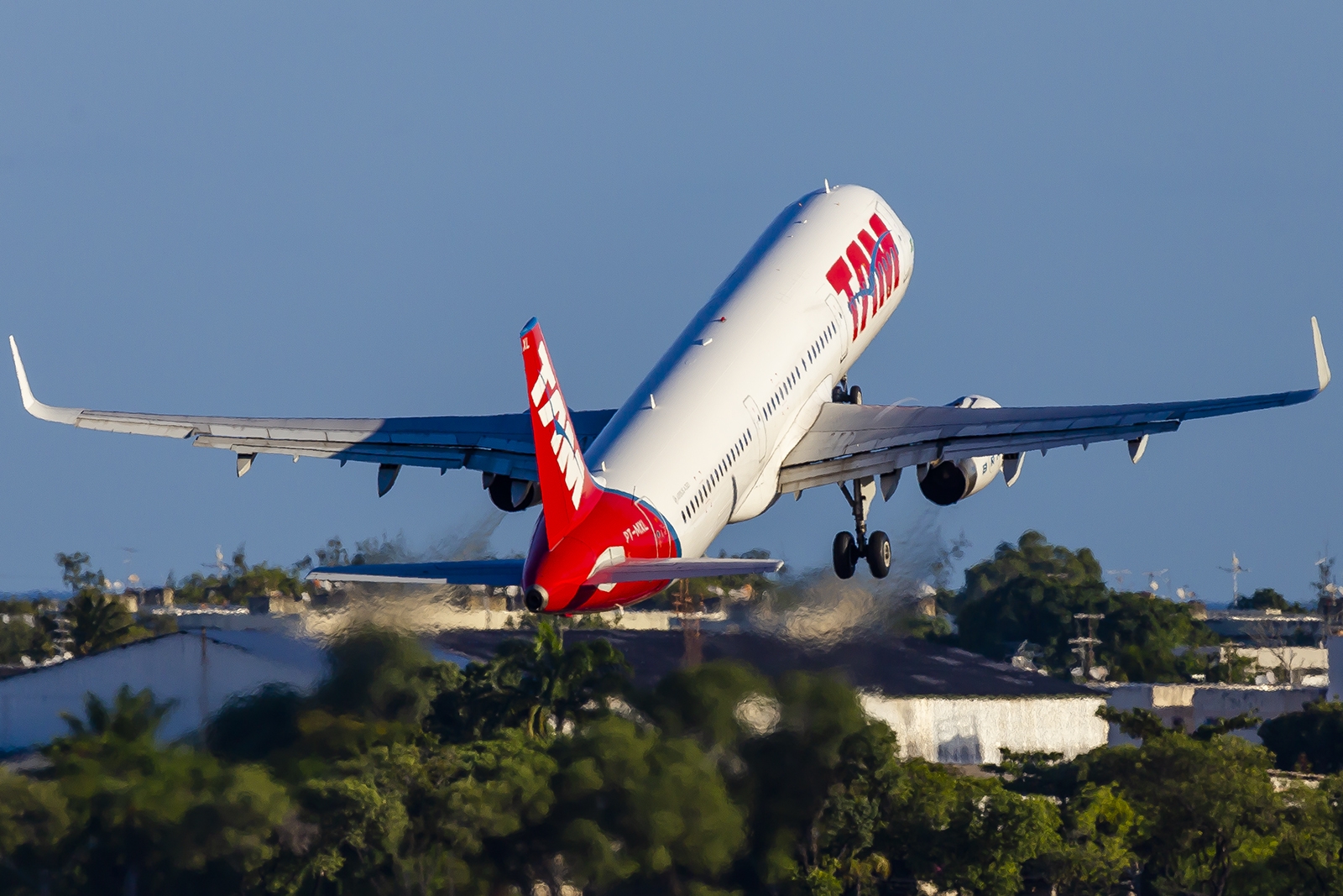 PT-MXL - Airbus A321