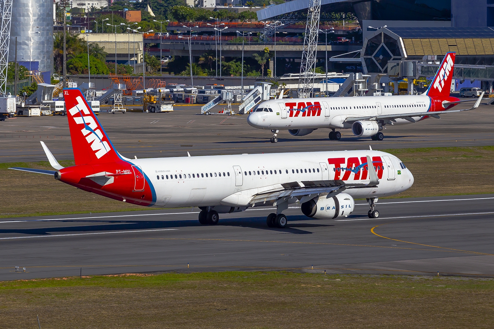 PT-MXL - Airbus A321