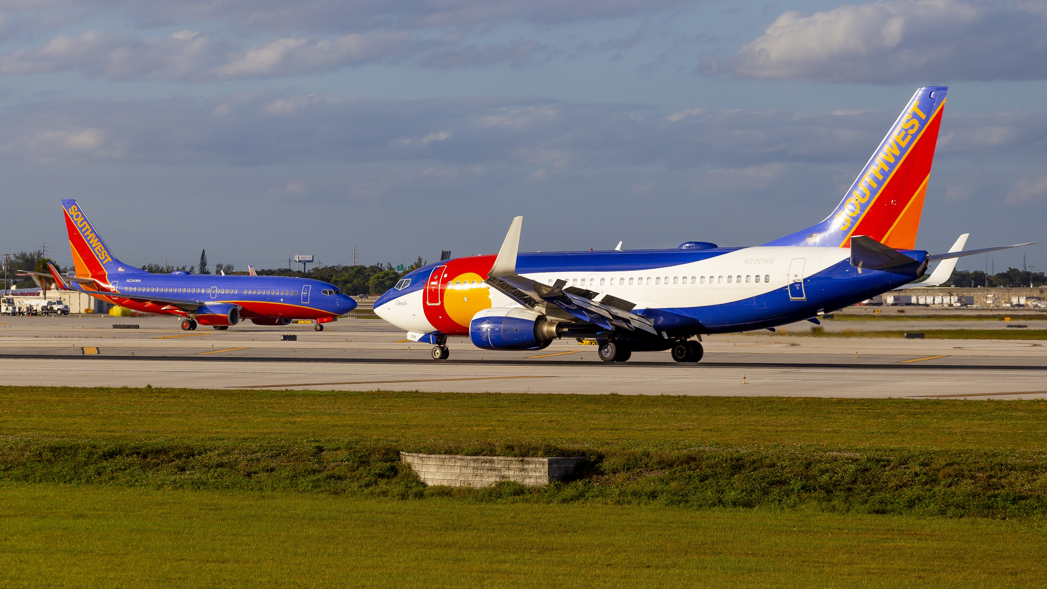 N230WN - Boeing 737-700