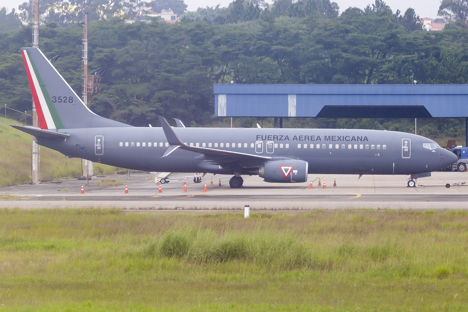 FAM3528 - Boeing 737-800