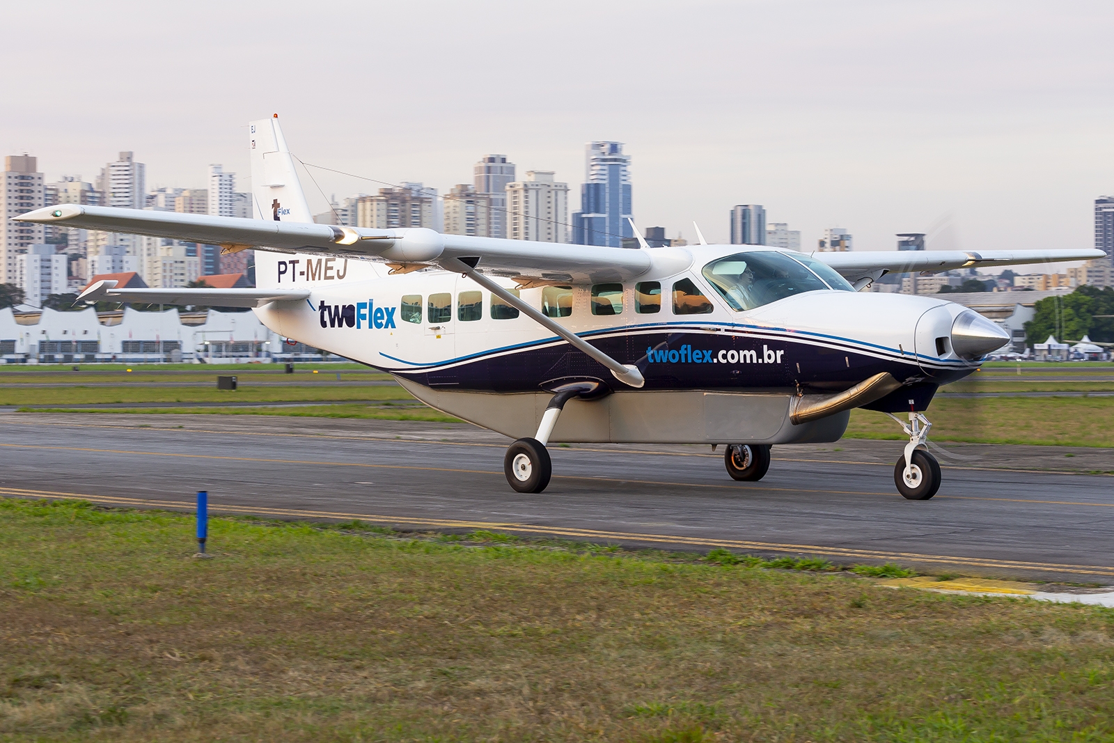 PT-MEJ - Cessna 208B GRAND CARAVAN