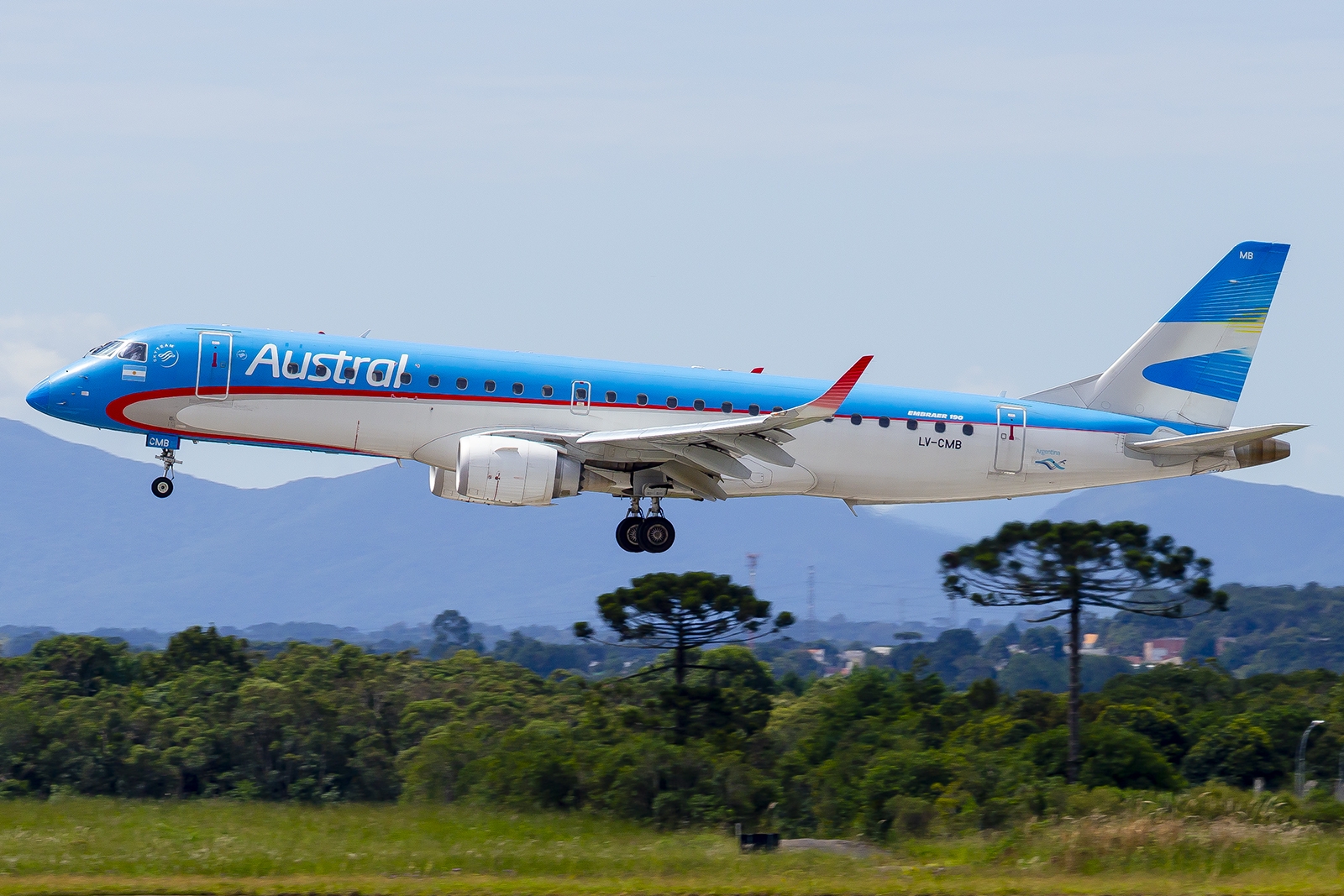 LV-CMB - Embraer 190-100