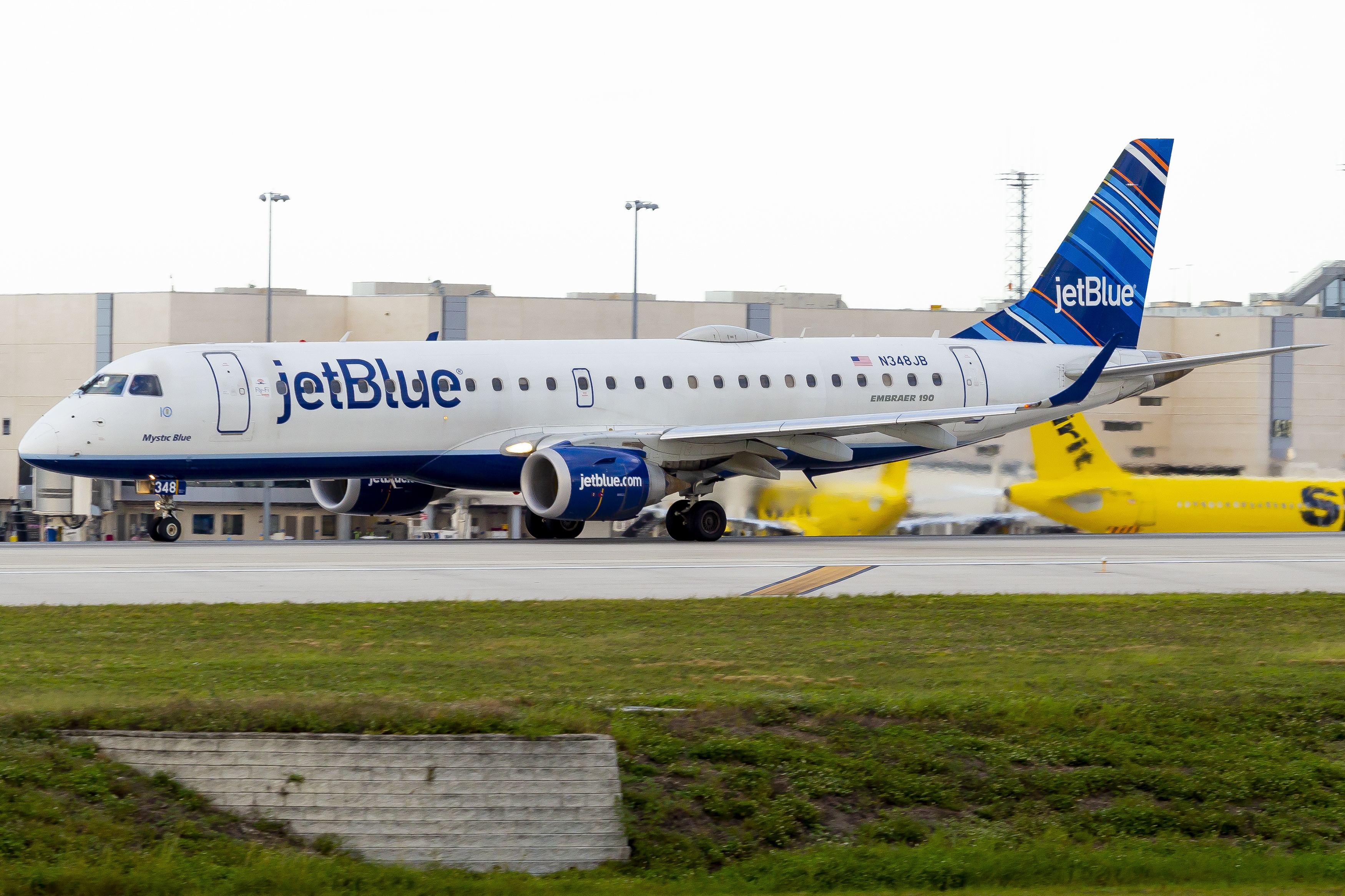 N348JB - Embraer 190-100