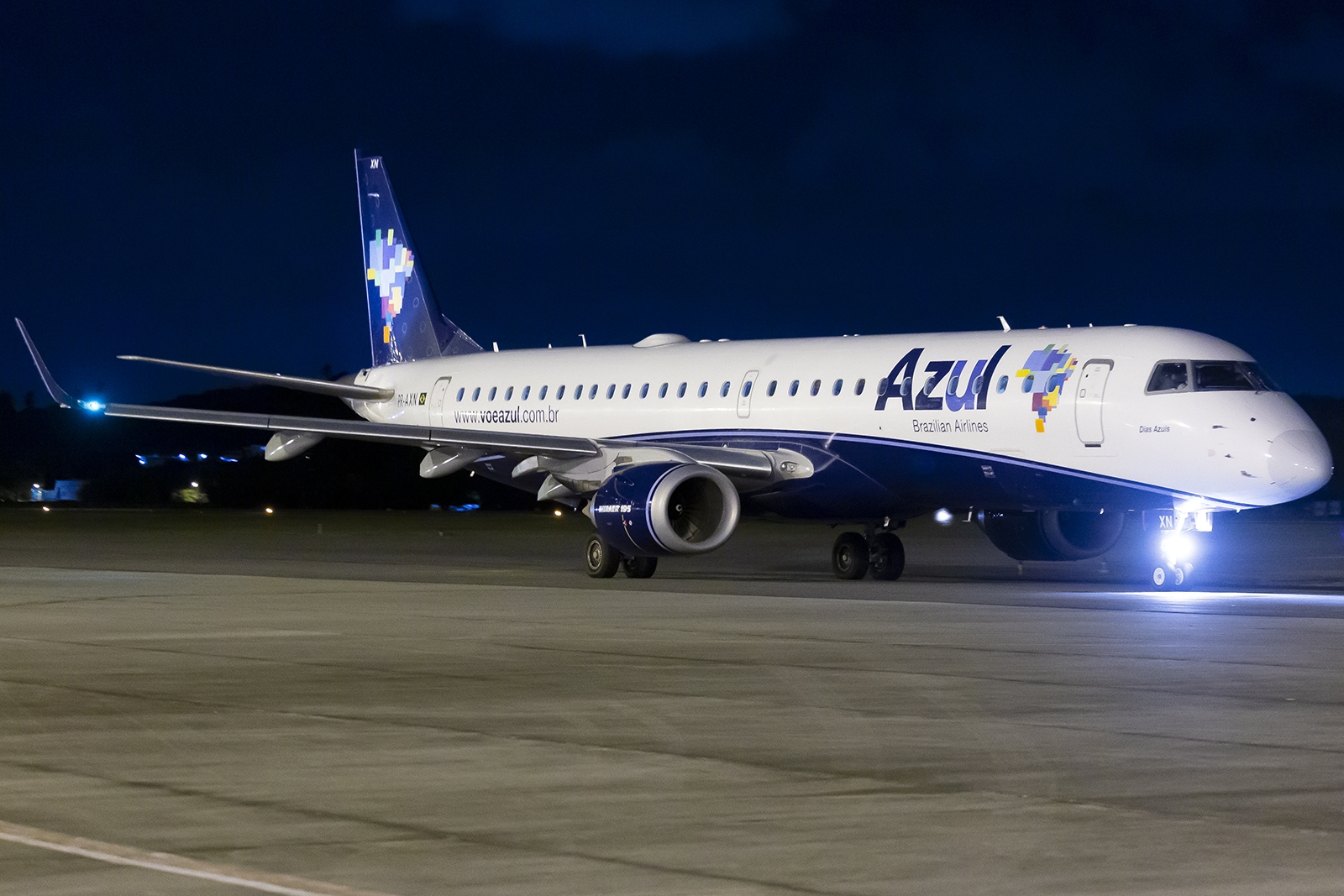 PR-AXN - Embraer 190-200