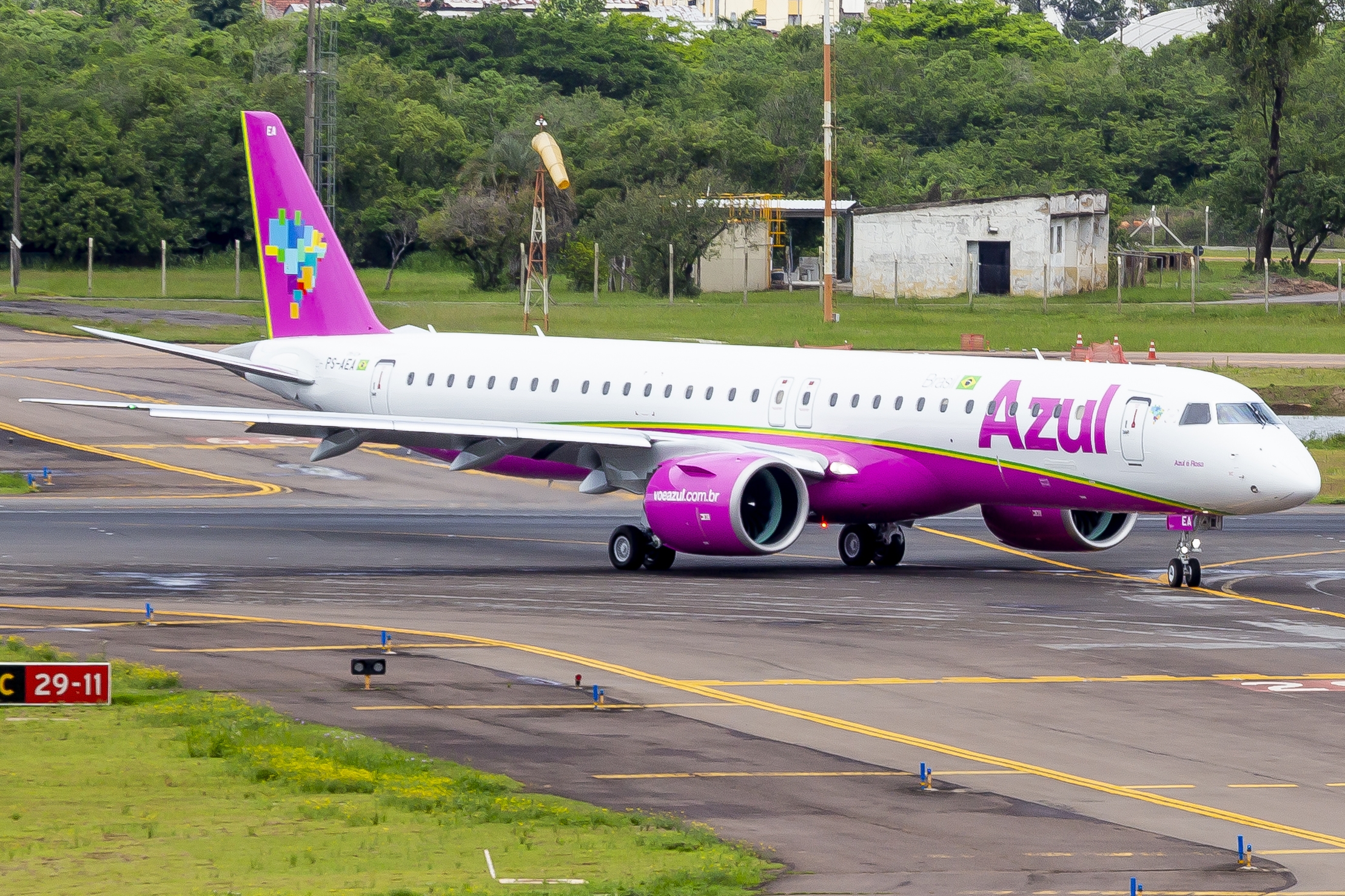 PS-AEA - Embraer 190-400 E2