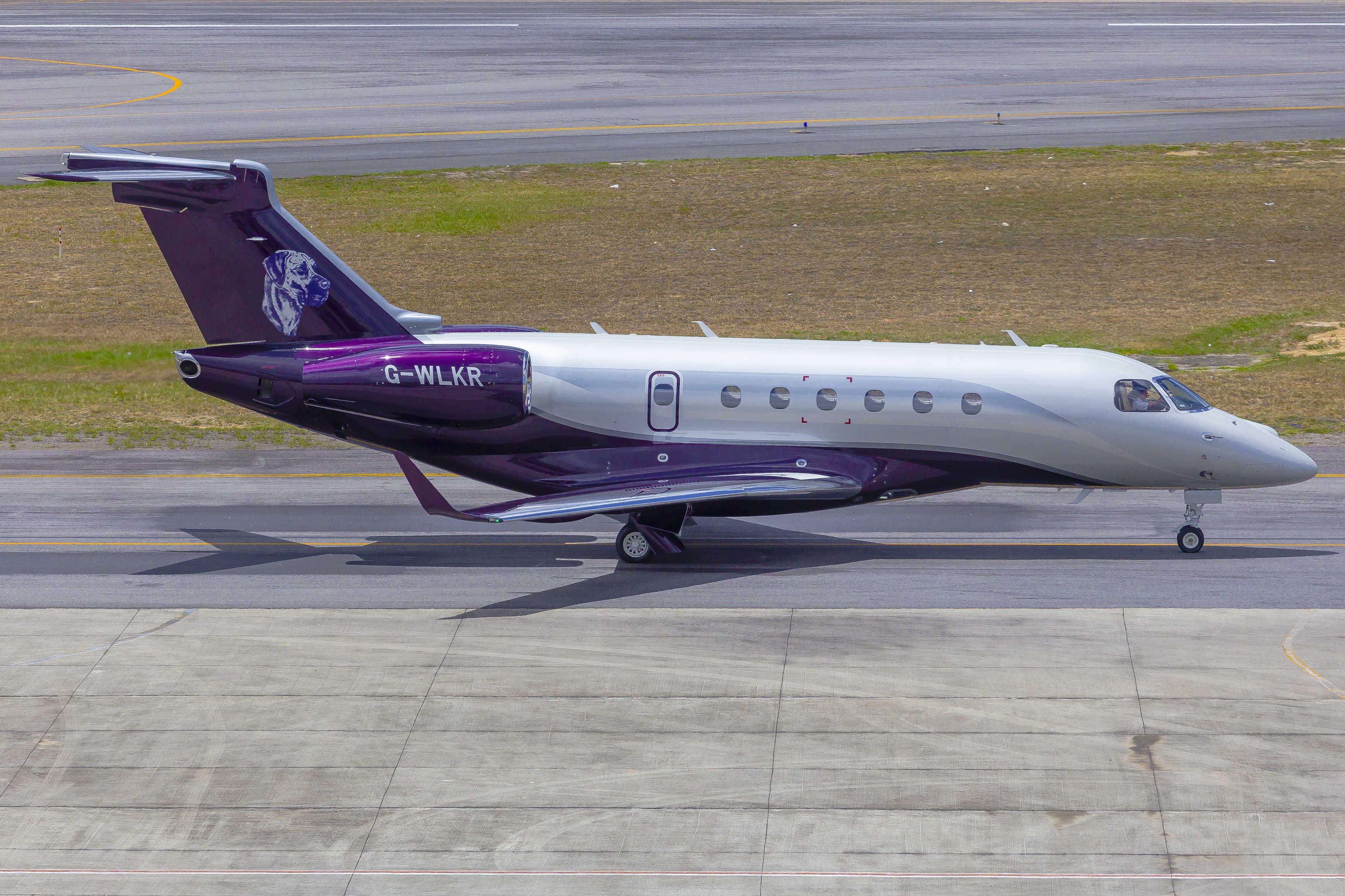 G-WLKR - Embraer EMB-550 Legacy 500