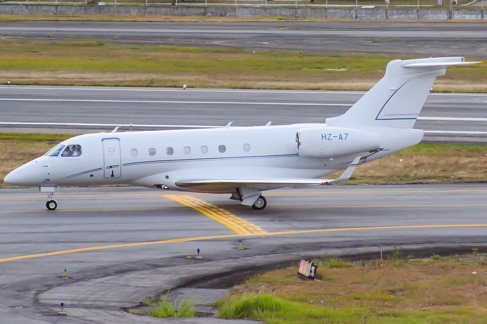 HZ-A7 - Embraer EMB-550 Legacy 500