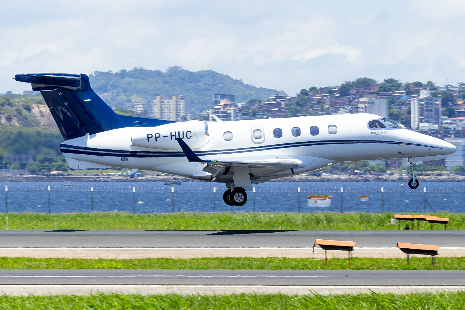 PP-HUC - Embraer EMB-505 Phenom 300