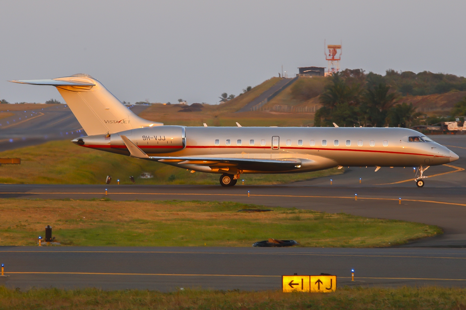 9H-VJJ - Bombardier BD-700 Global 6000