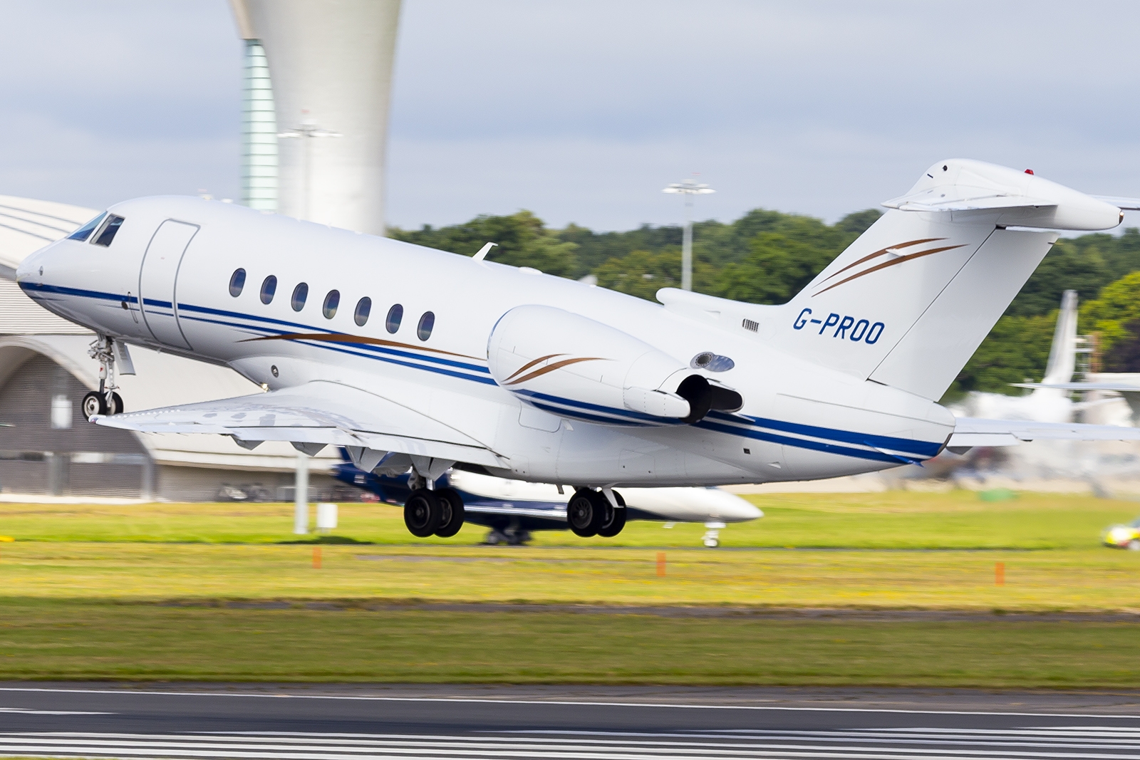 G-PROO - Hawker Beechcraft 4000