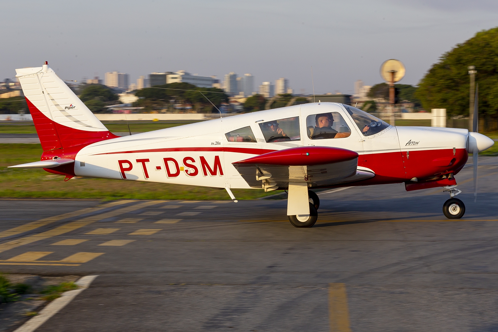 PT-DSM - Piper PA-28R-200 Cherokee Arrow