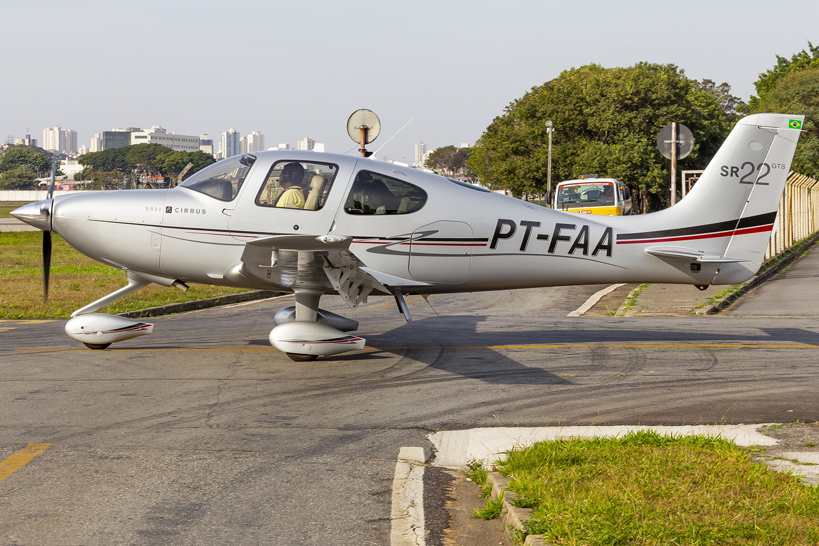 PT-FAA - Cirrus SR22