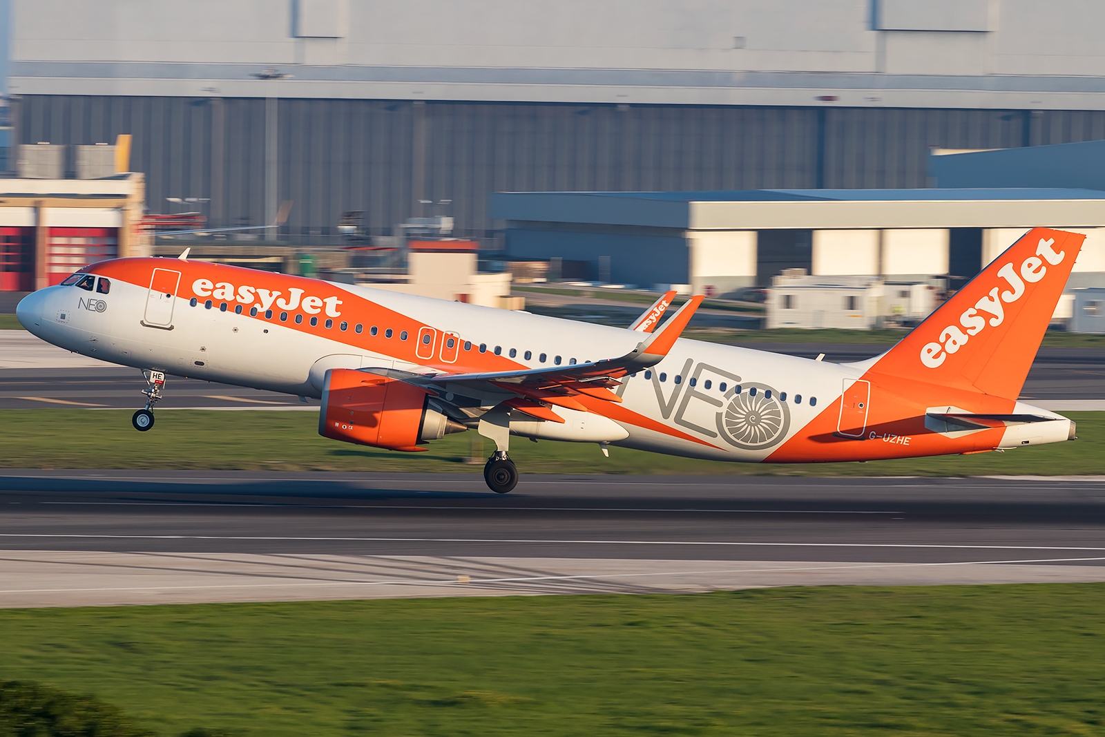 G-UZHE - Airbus A320 Neo