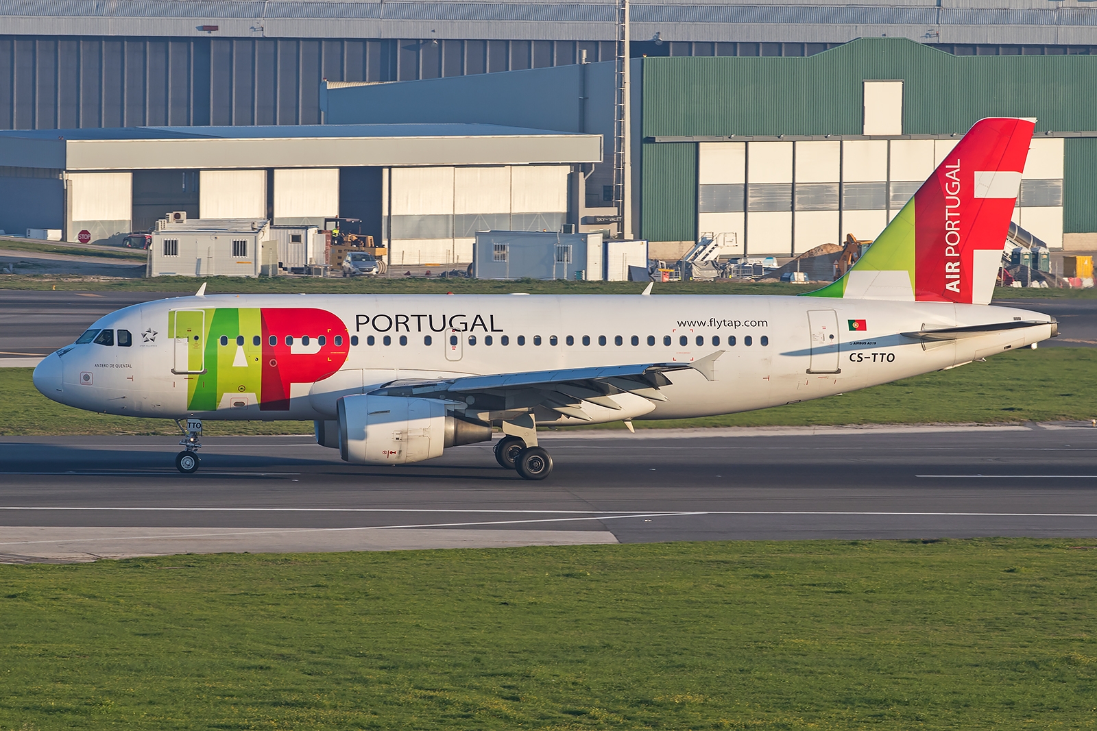 CS-TTO - Airbus A319