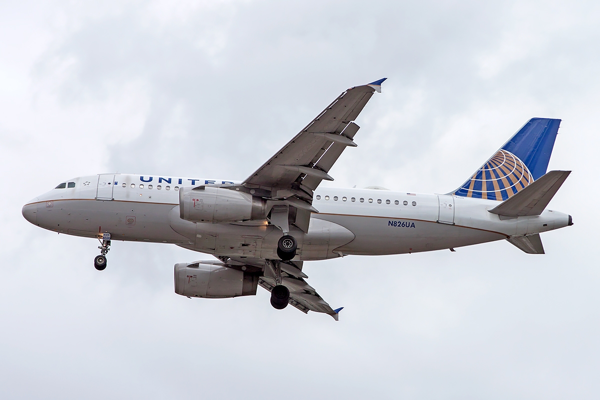 N826UA - Airbus A319