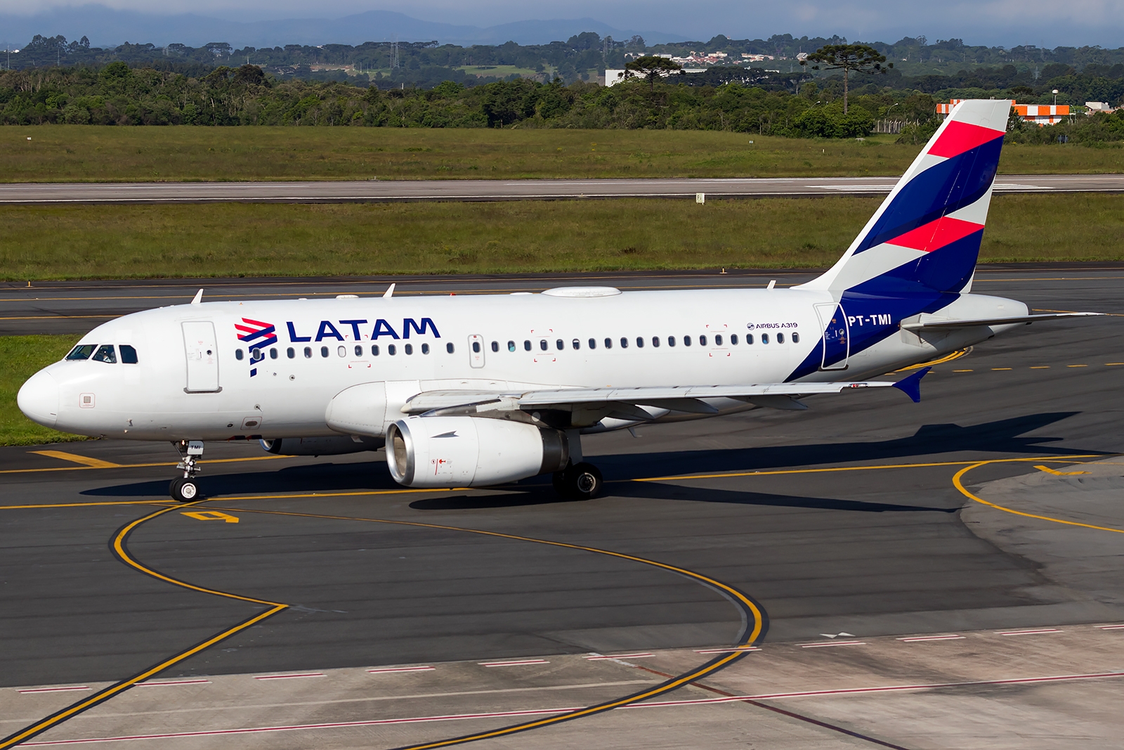 PT-TMI - Airbus A319