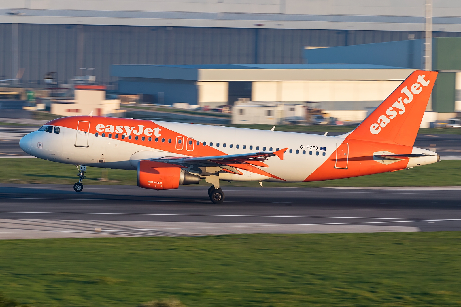 G-EZFX - Airbus A320