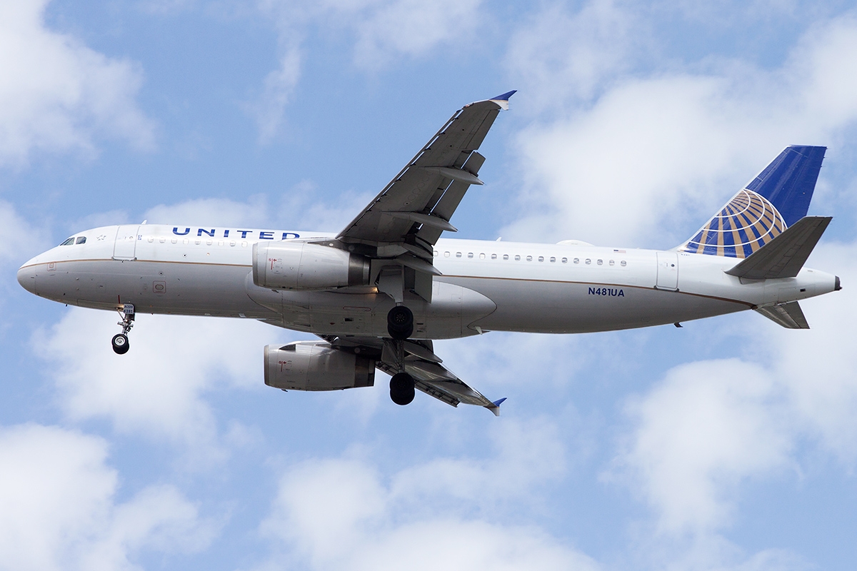 N481UA - Airbus A320