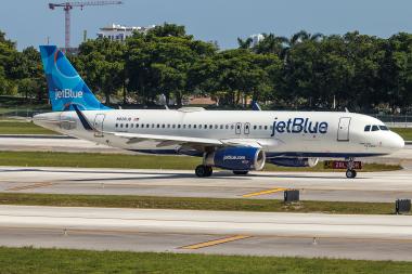 N828JB - Airbus A320