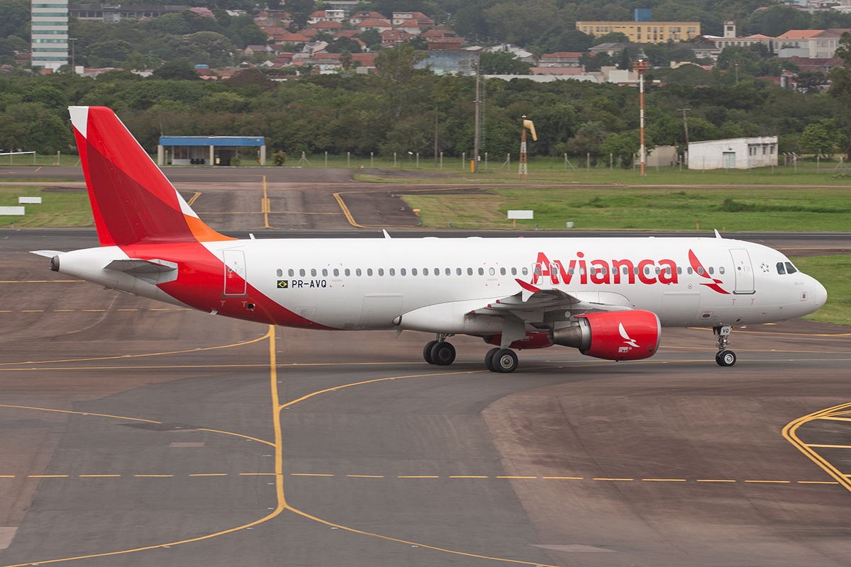 PR-AVQ - Airbus A320