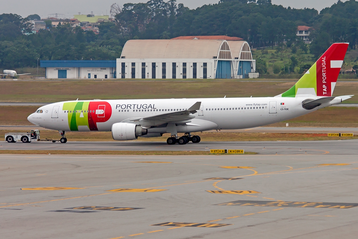 CS-TOE - Airbus A330-200