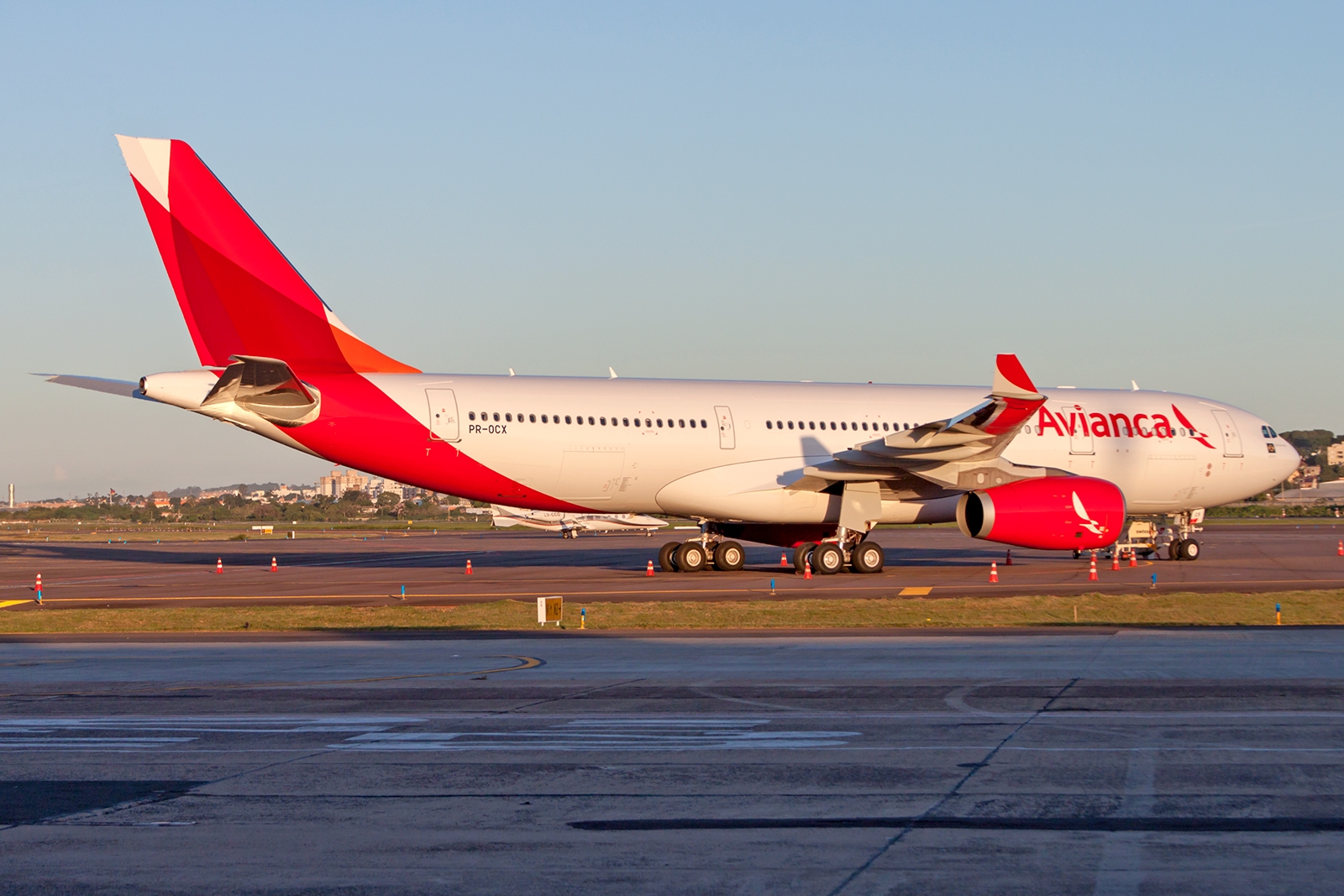 PR-OXC - Airbus A330-200