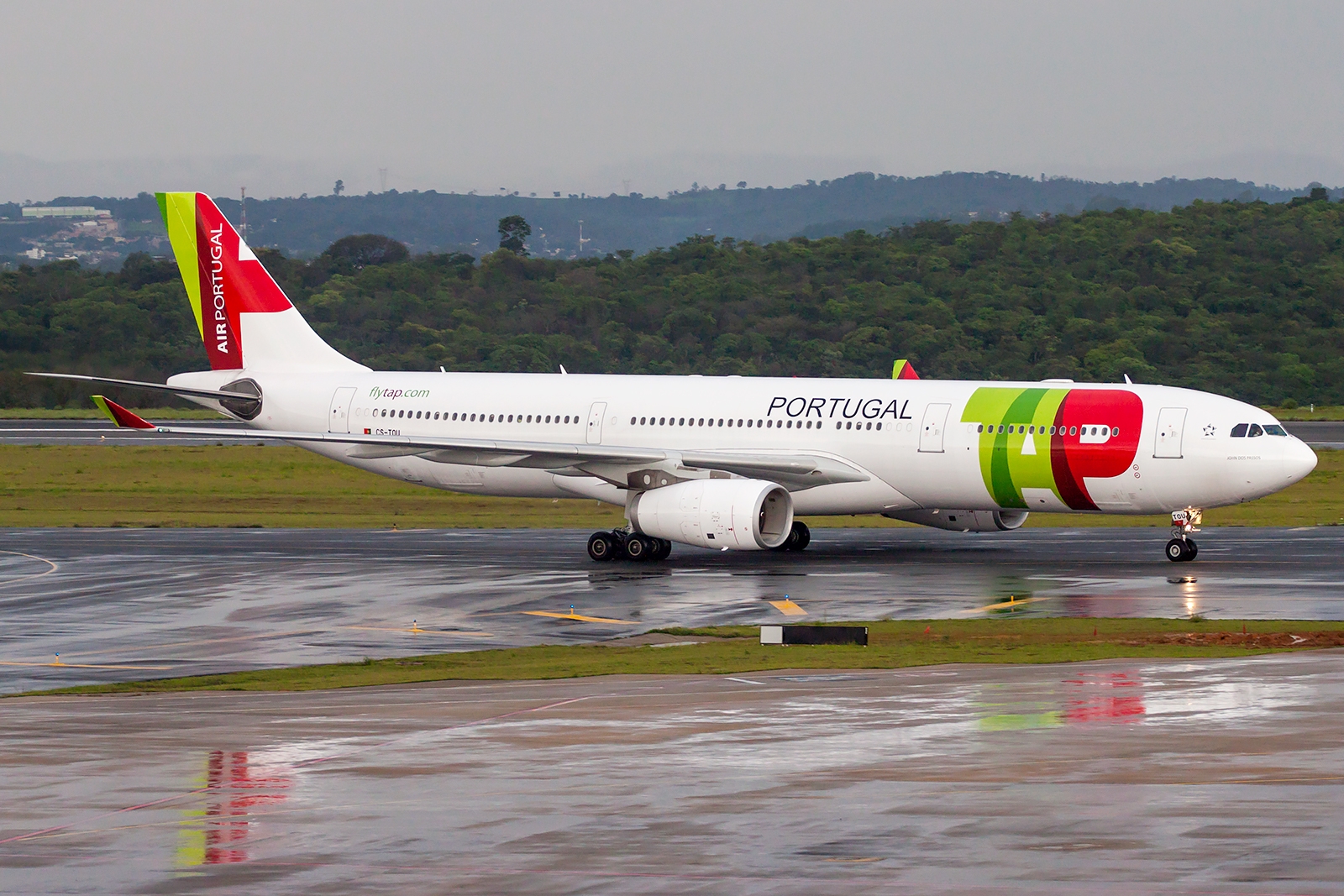 CS-TOU - Airbus A330-300