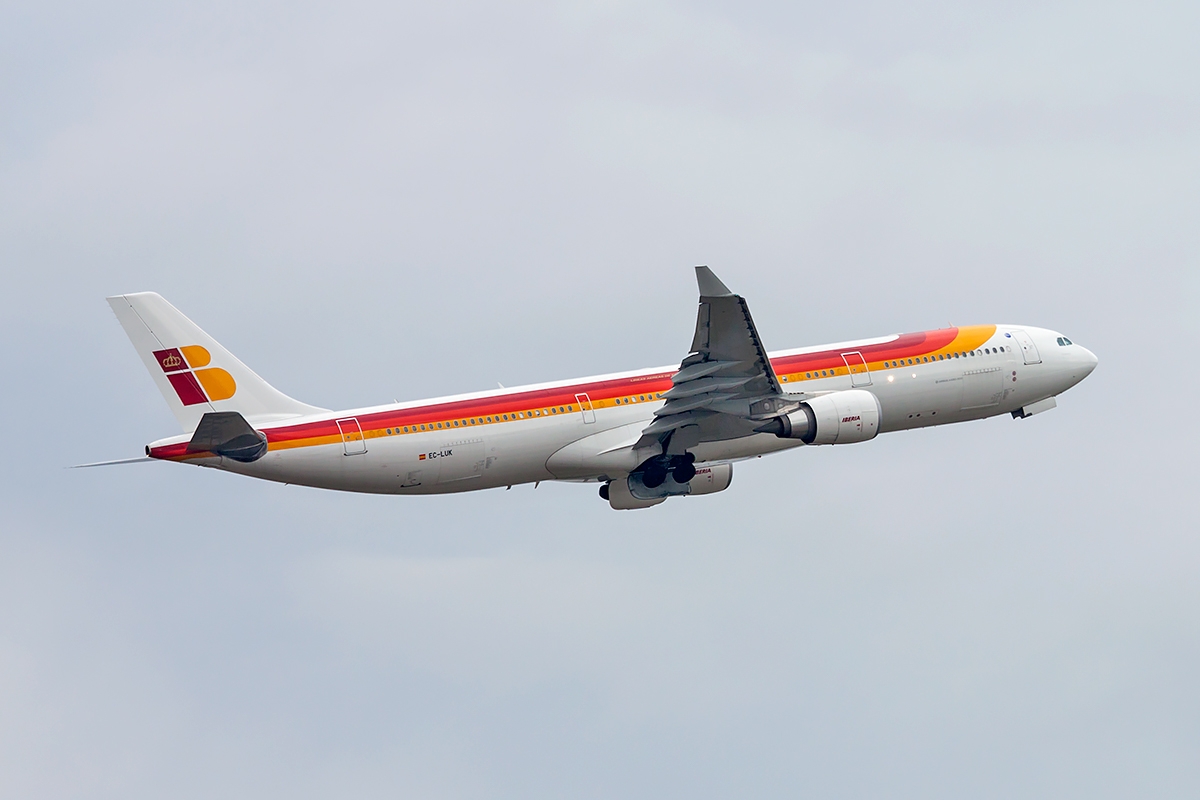 EC-LUK - Airbus A330-300