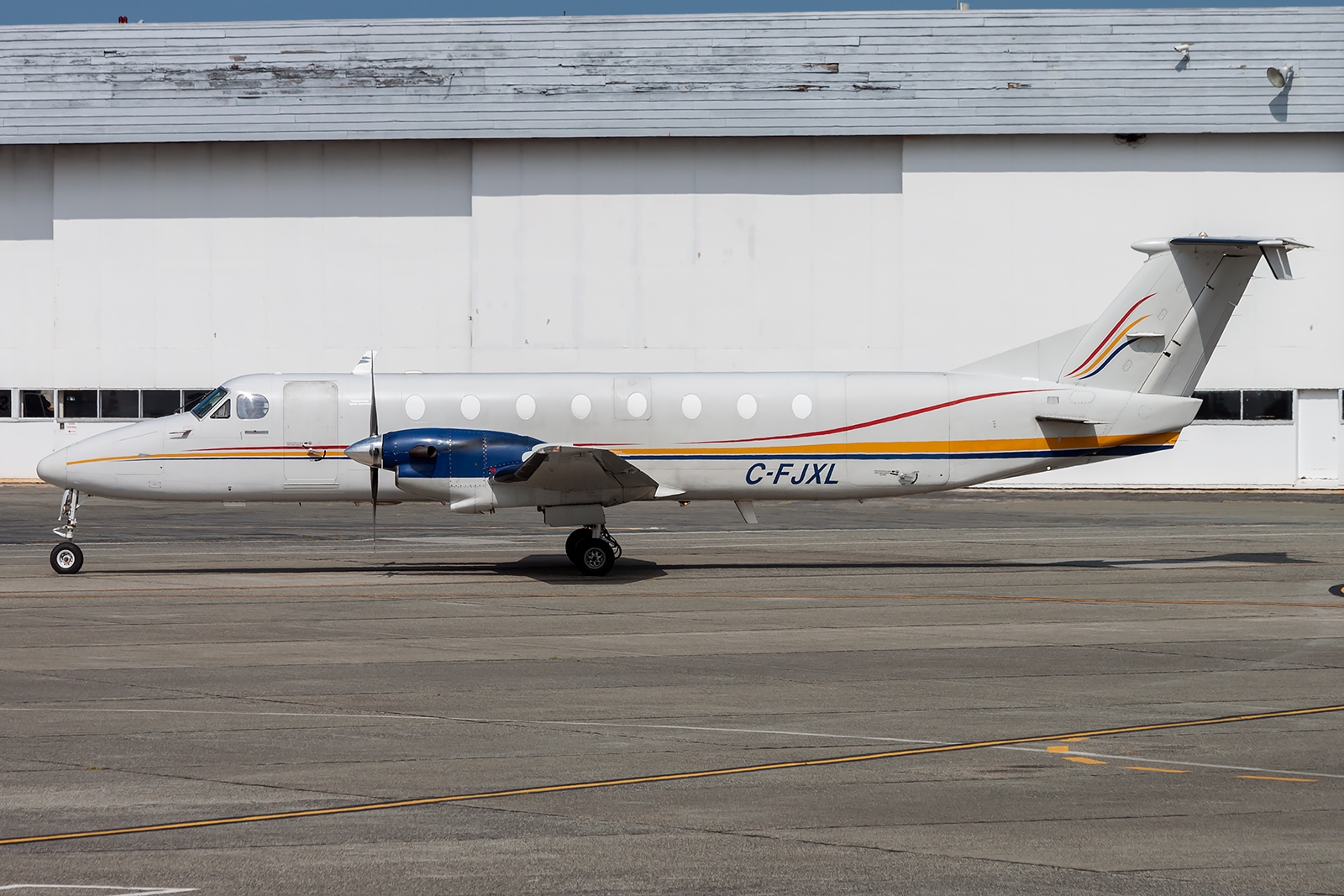 C-FJXL - Beech 1900