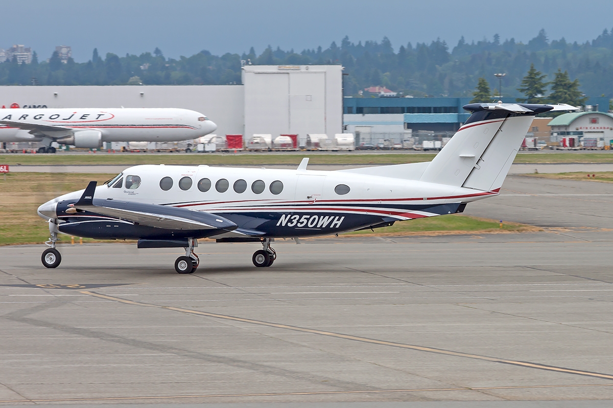 N350WH - Beechcraft B300 King Air 350