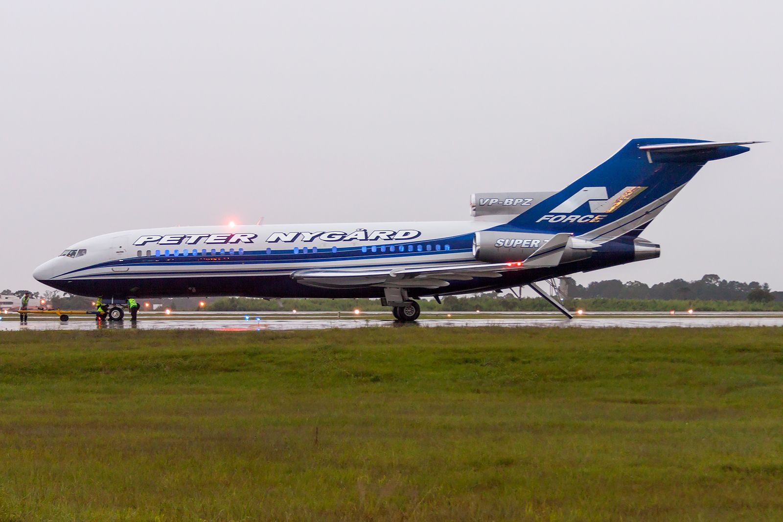 VP-BPZ - Boeing 727-17(RE)