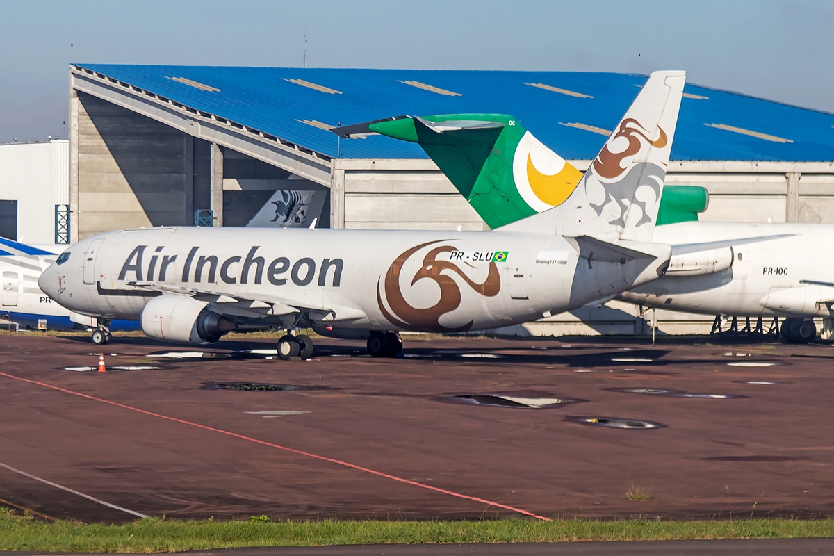 PR-SLU - Boeing 737-400F