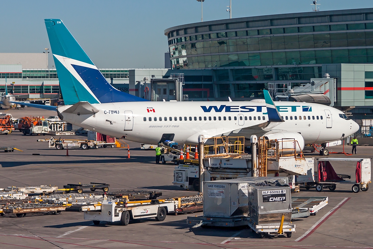 C-FBWJ - Boeing 737-700