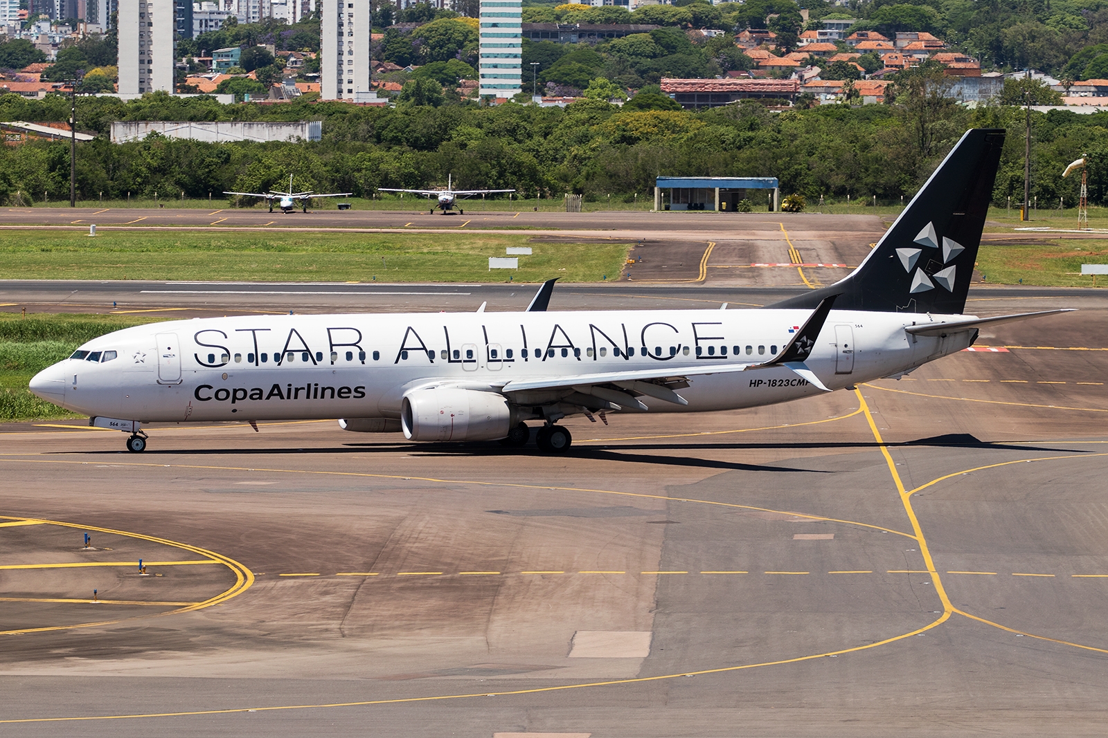 HP-1823CMP - Boeing 737-800