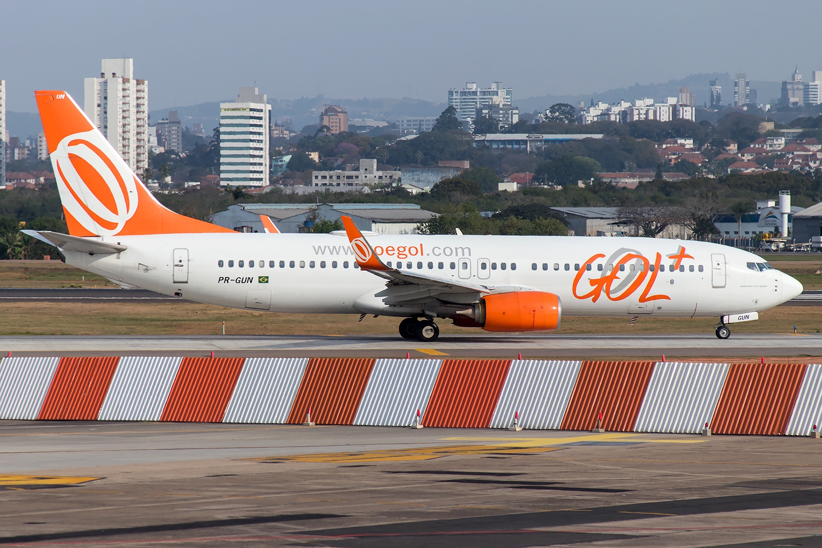 PR-GUN - Boeing 737-800