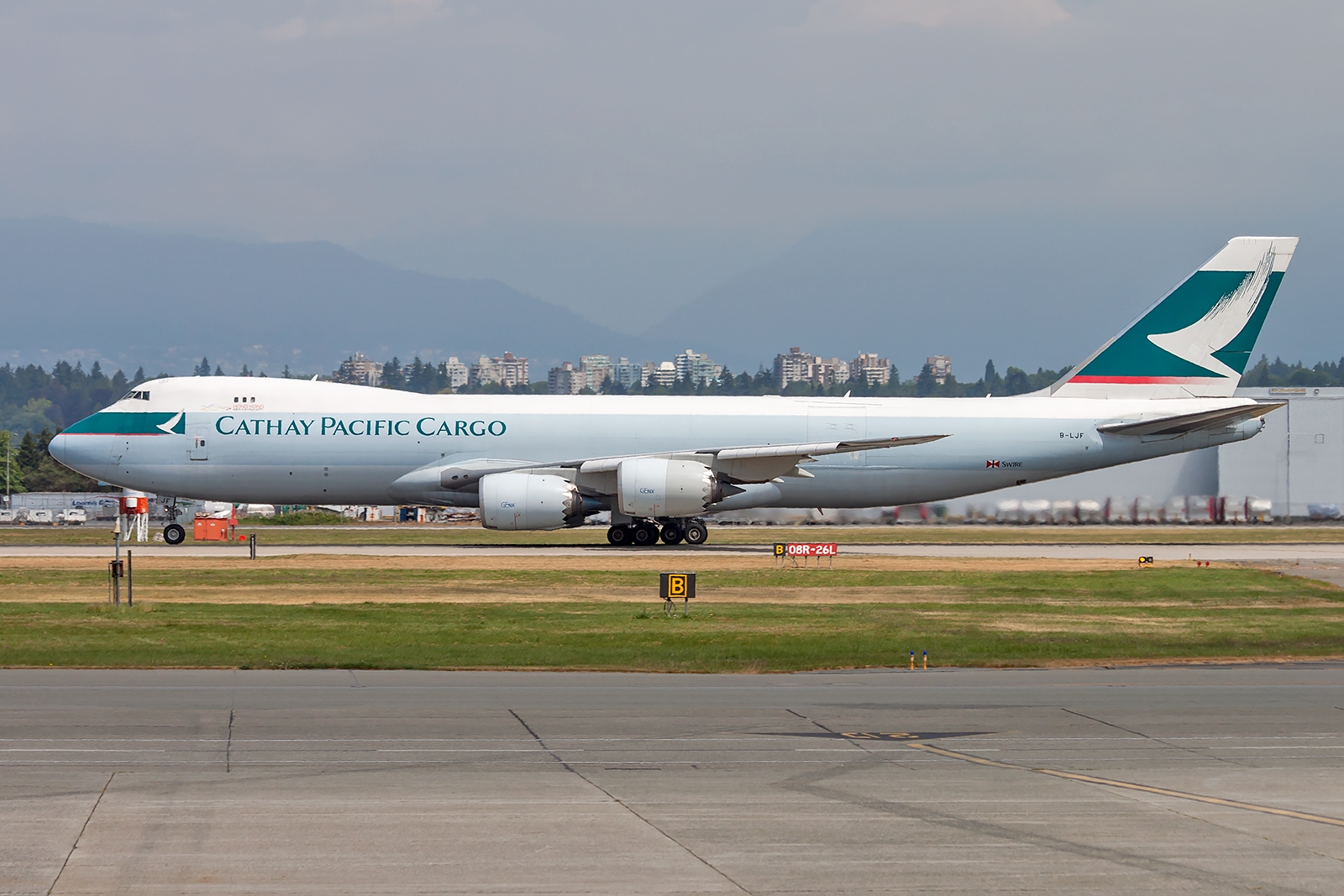 B-LJF - Boeing 747-8F