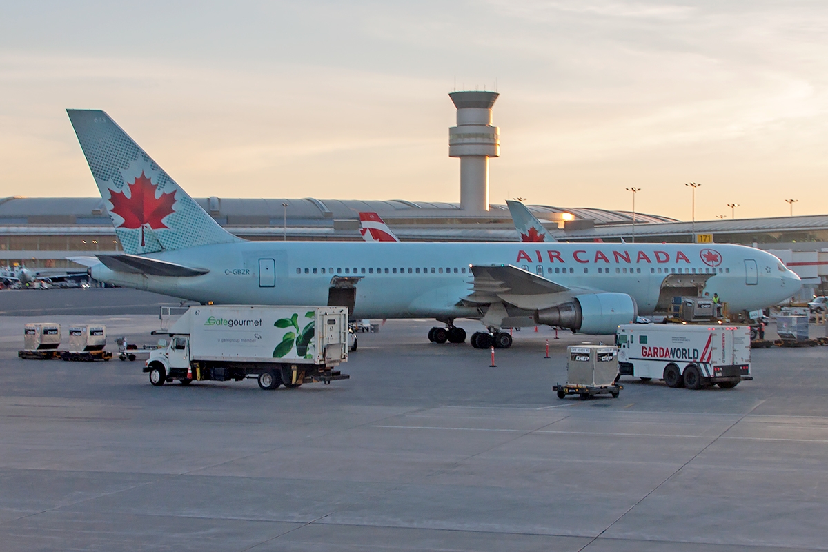 C-GBZR - Boeing 767-300(ER)