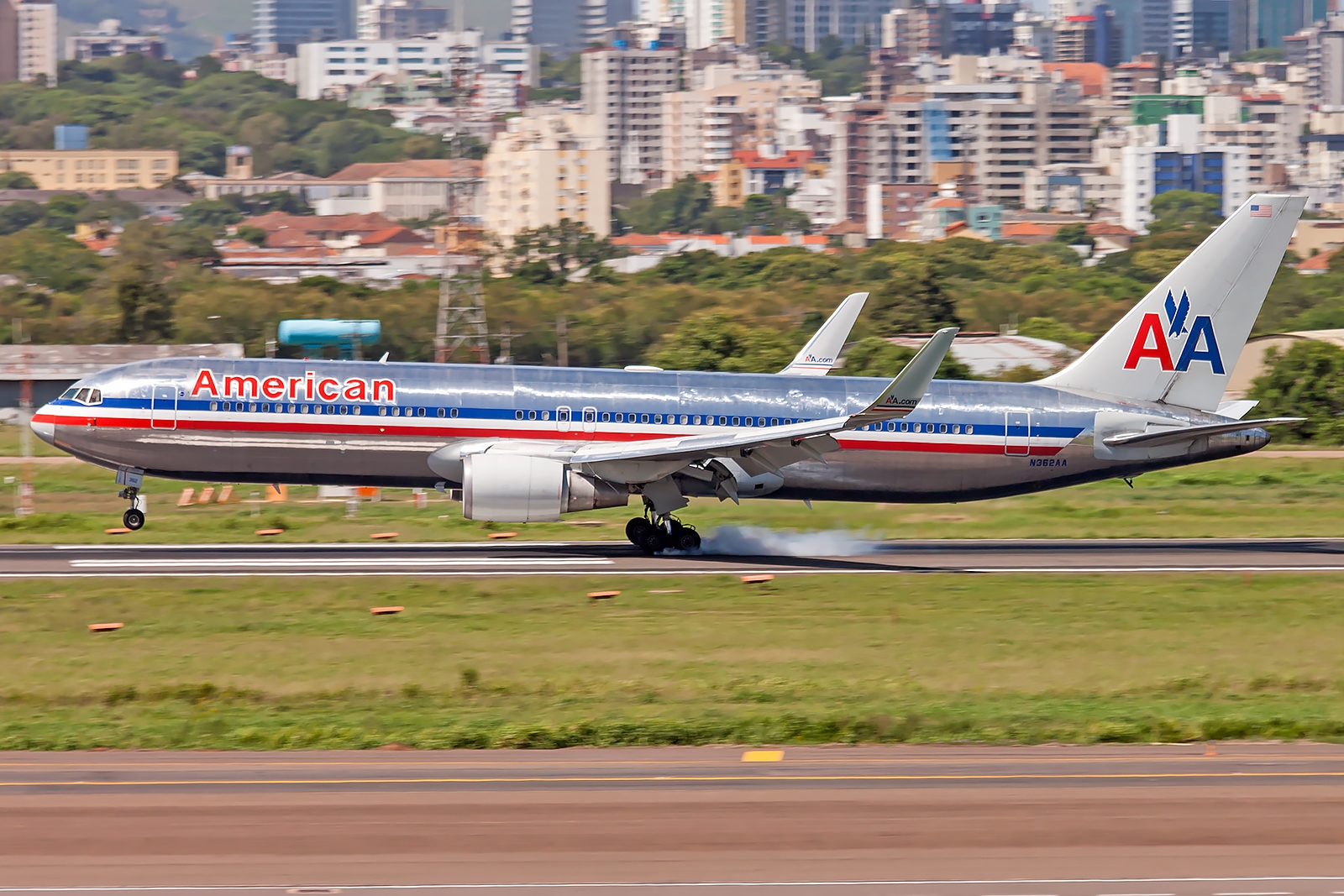 N362AA - Boeing 767-300(ER)