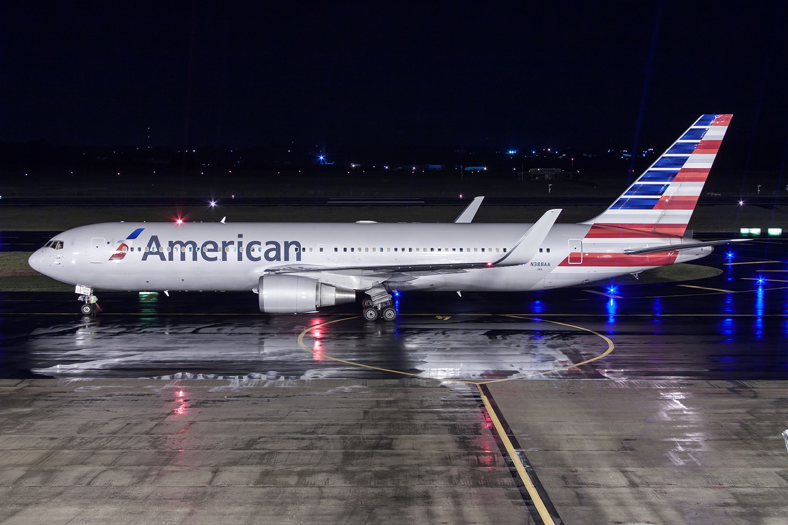 N388AA - Boeing 767-300(ER)