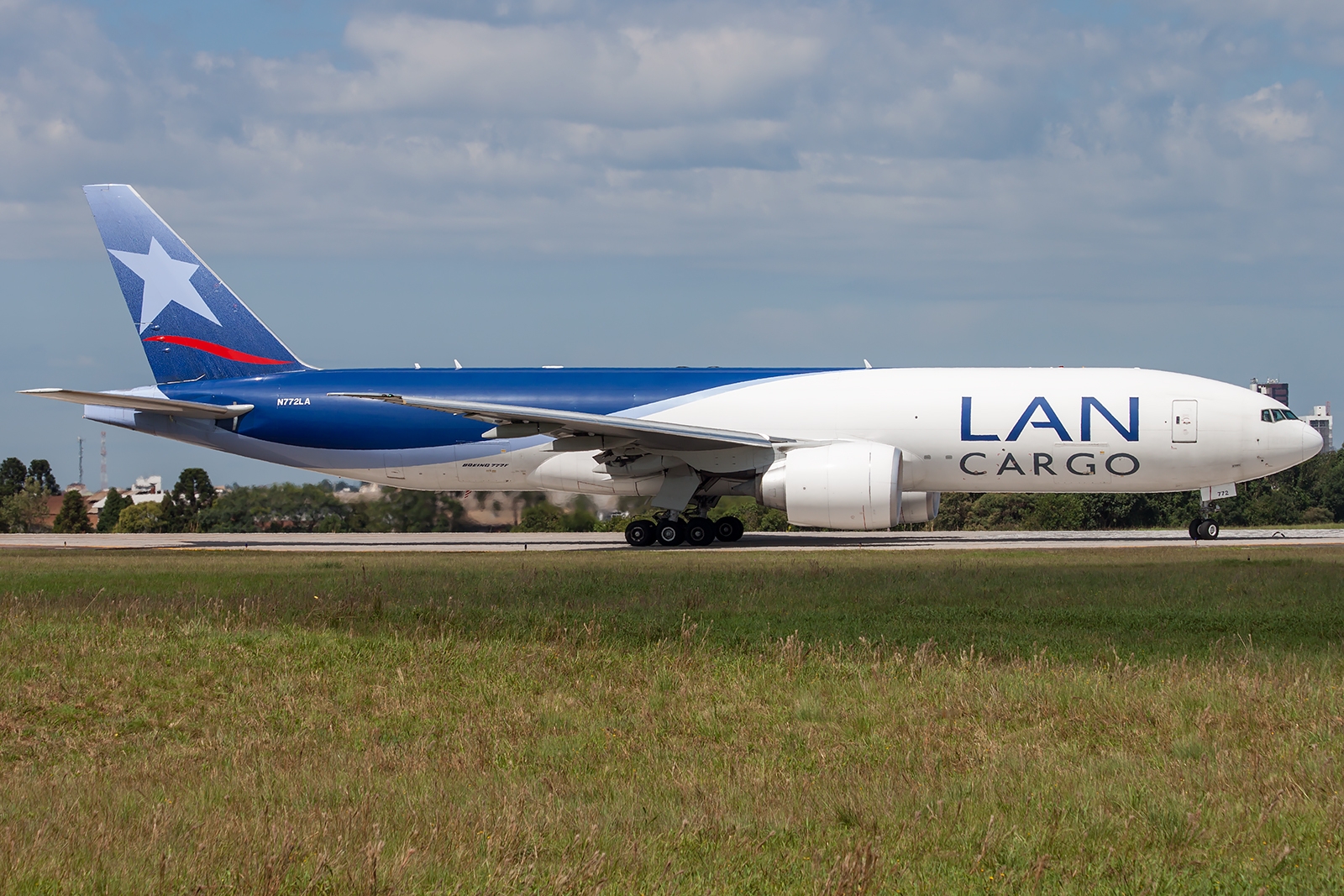 N772LA - Boeing 777-200F