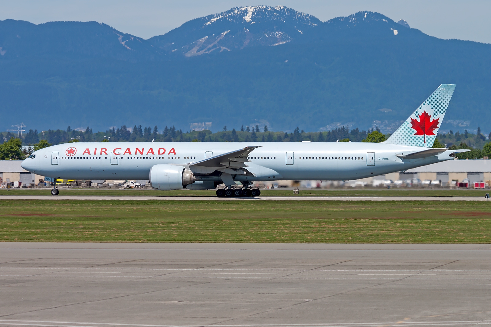 C-FIUL - Boeing 777-300ER