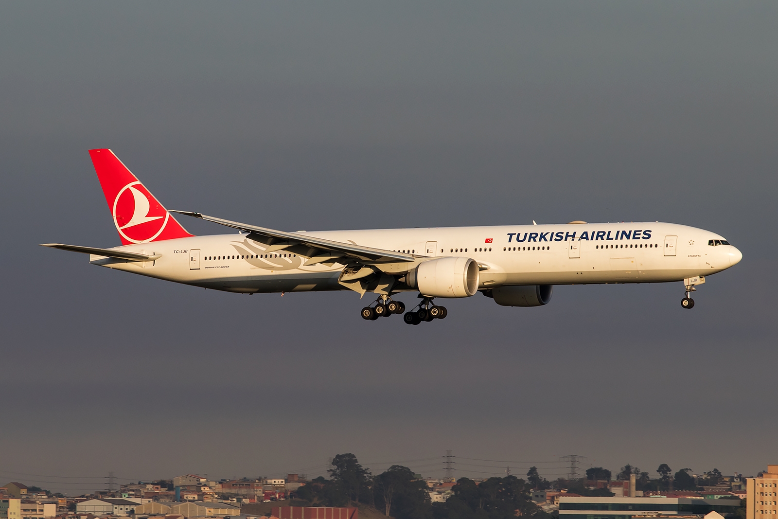 TC-LJB - Boeing 777-300