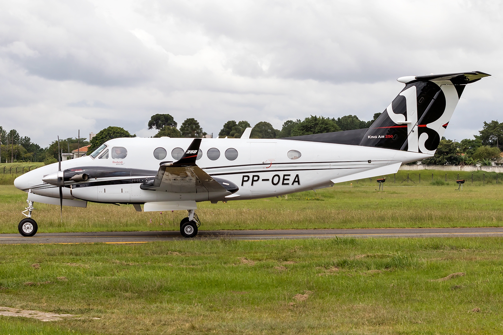 PP-OEA - Beechcraft B200GT Super King Air