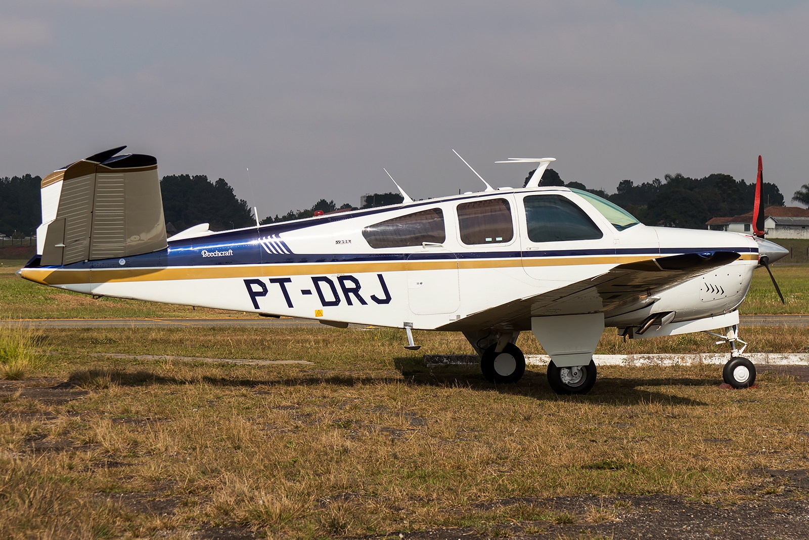 PT-DRJ - Beechcraft V35B Bonanza