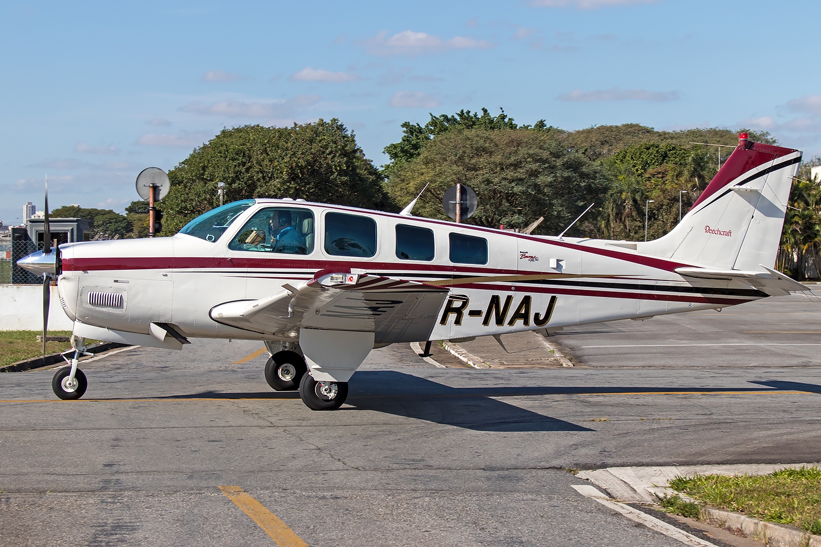 PR-NAJ - Beechcraft A36 Bonanza