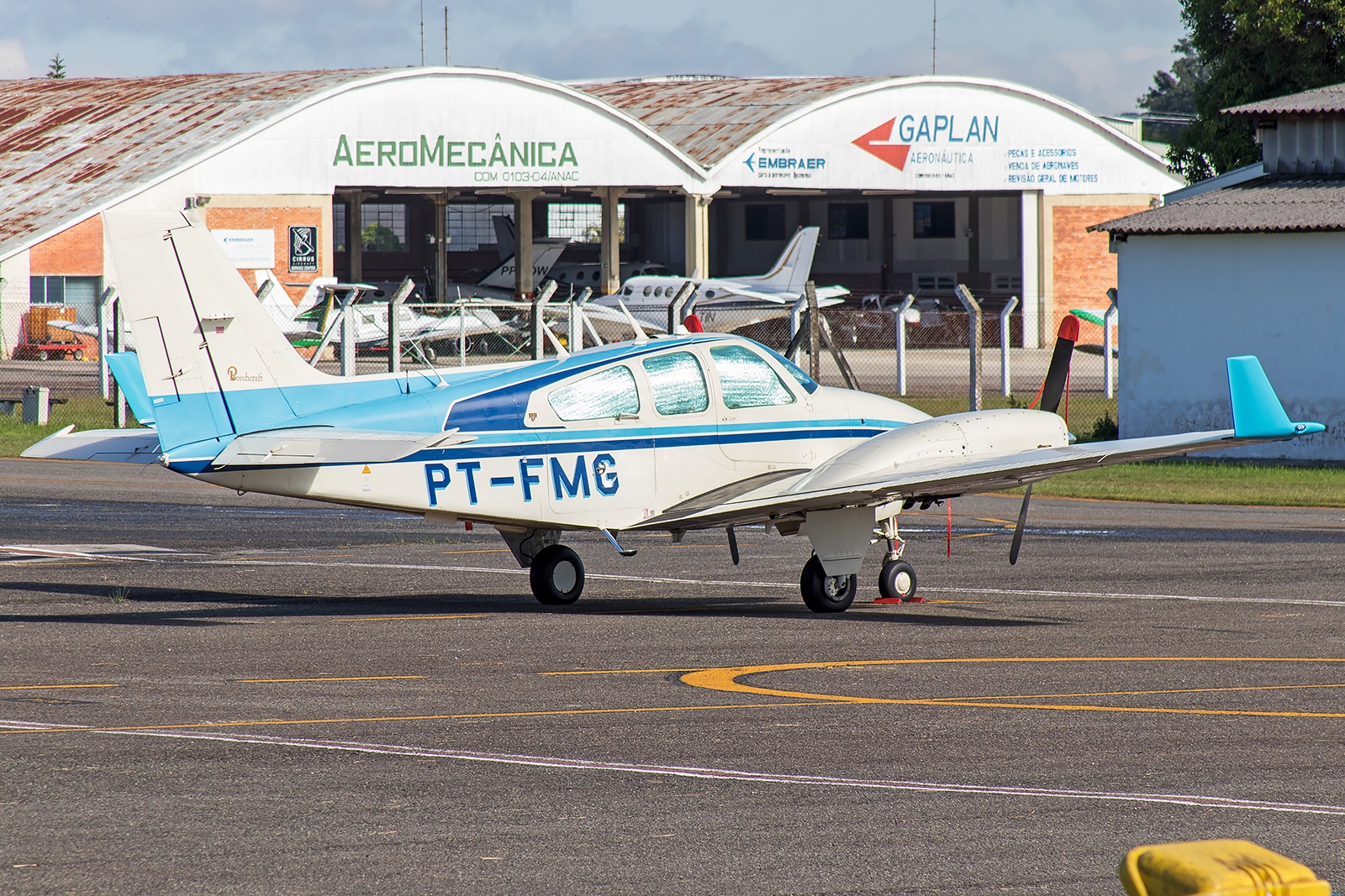 PT-FMG - Beechcraft 55 Baron