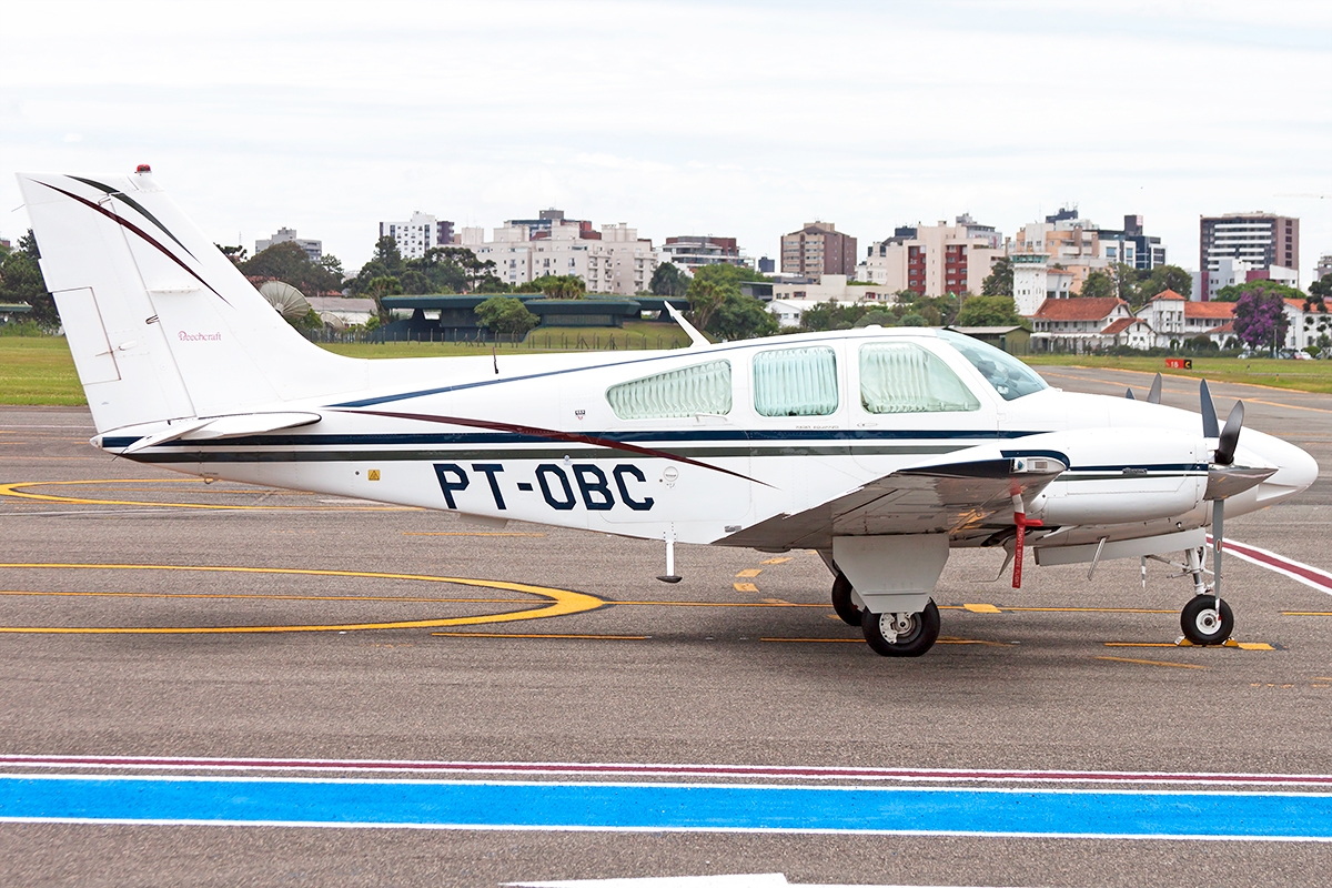 PT-OBC - Beechcraft 55 Baron