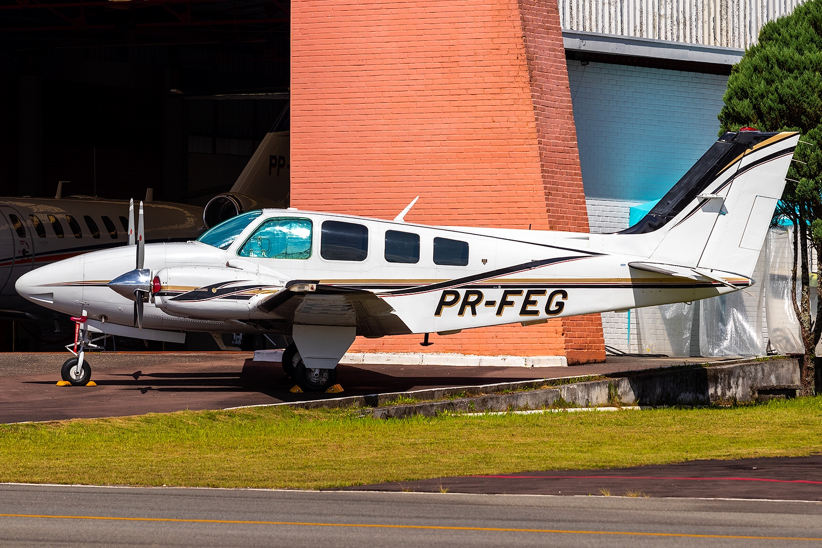 PR-FEG - Beechcraft 58 Baron